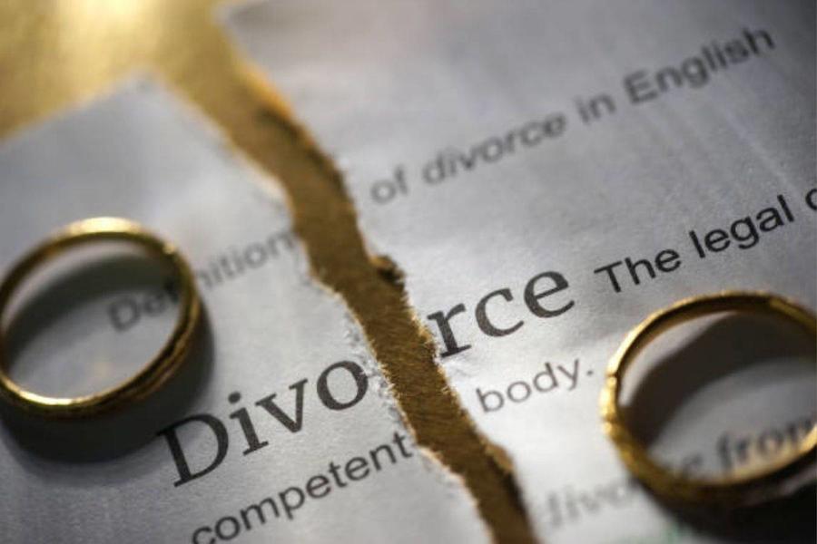 تفسير حلم الطلاق للمتزوجة والزواج من اخر في المنام